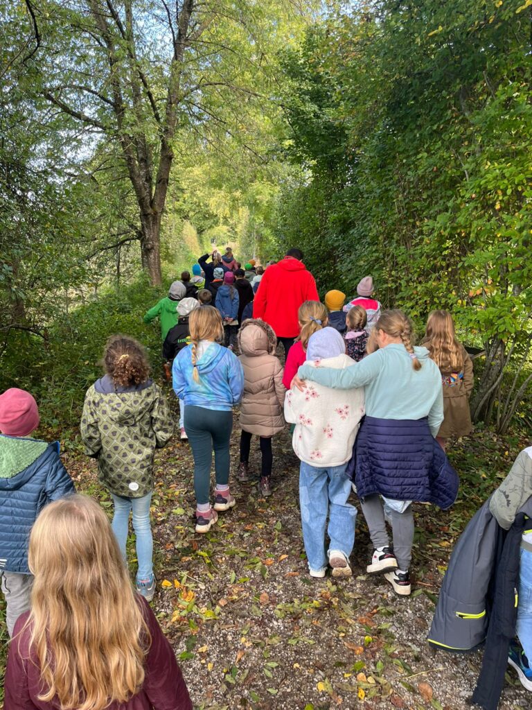 Schulausflug an den Heckenlehrpfad